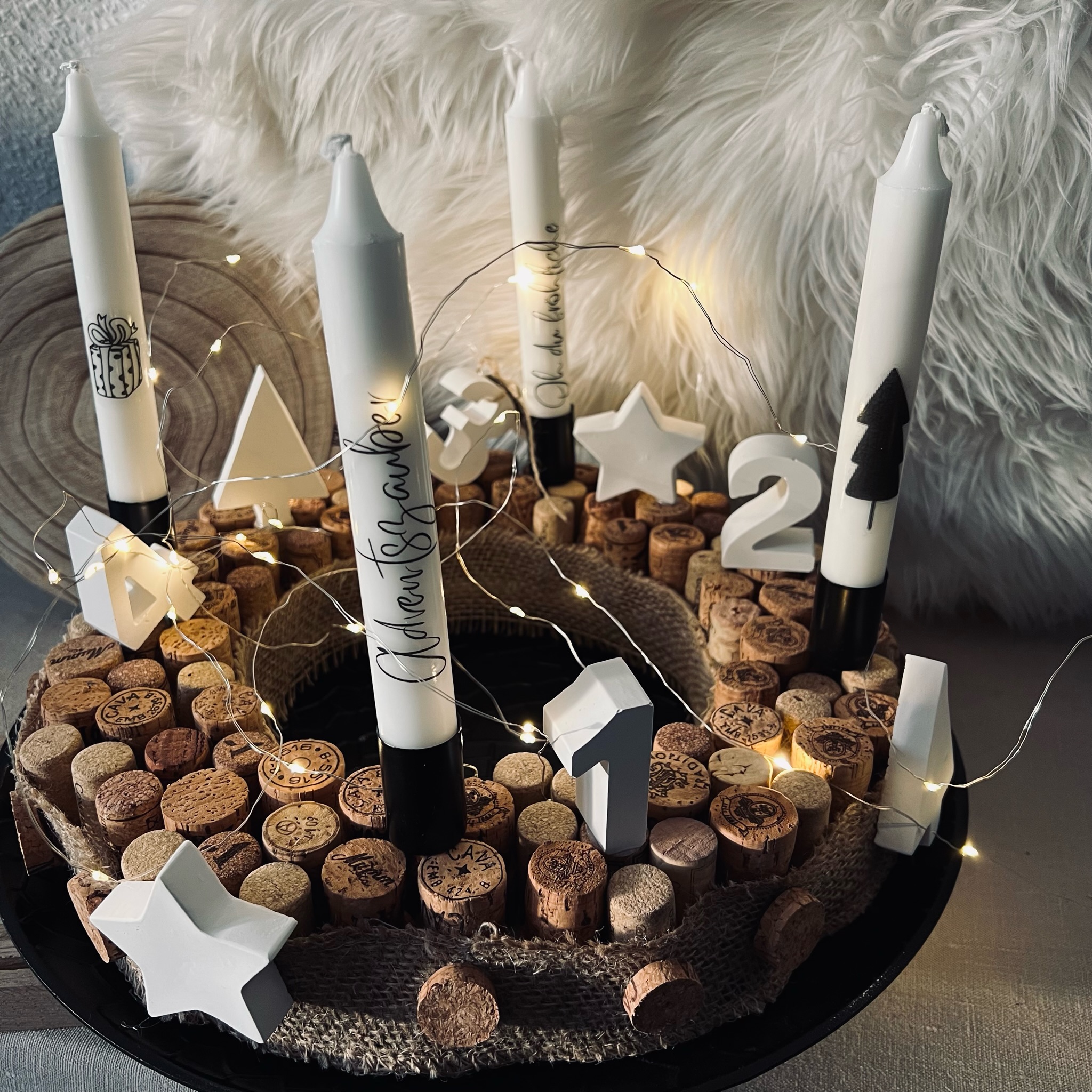 Adventskranz mit Kork
