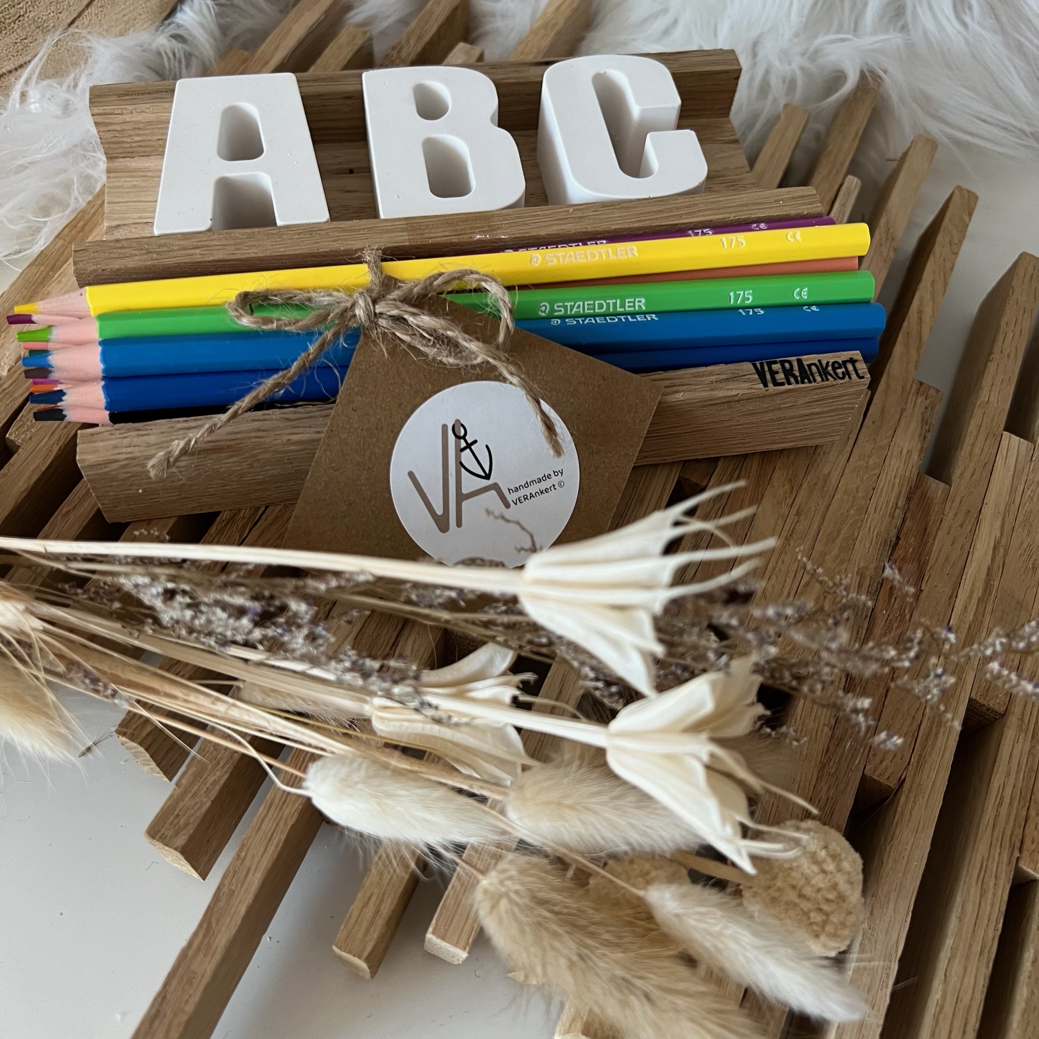 Gipsaufsteller "ABC" mit Stifte